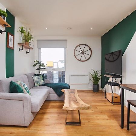 Beautiful Apartment Near Piccadilly Train Station マンチェスター エクステリア 写真
