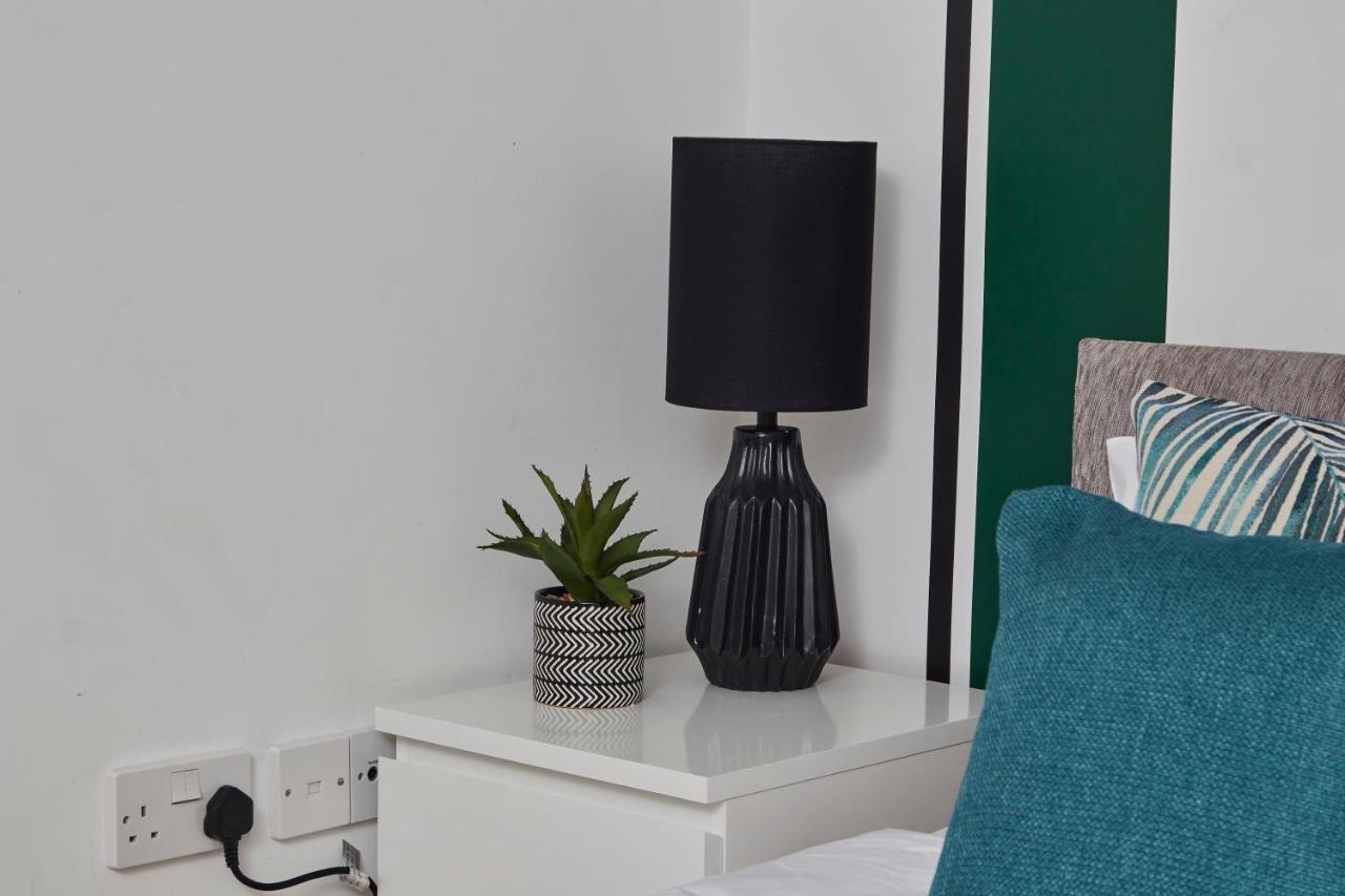 Beautiful Apartment Near Piccadilly Train Station マンチェスター エクステリア 写真