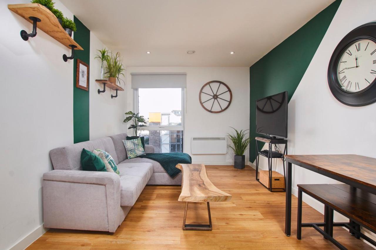 Beautiful Apartment Near Piccadilly Train Station マンチェスター エクステリア 写真