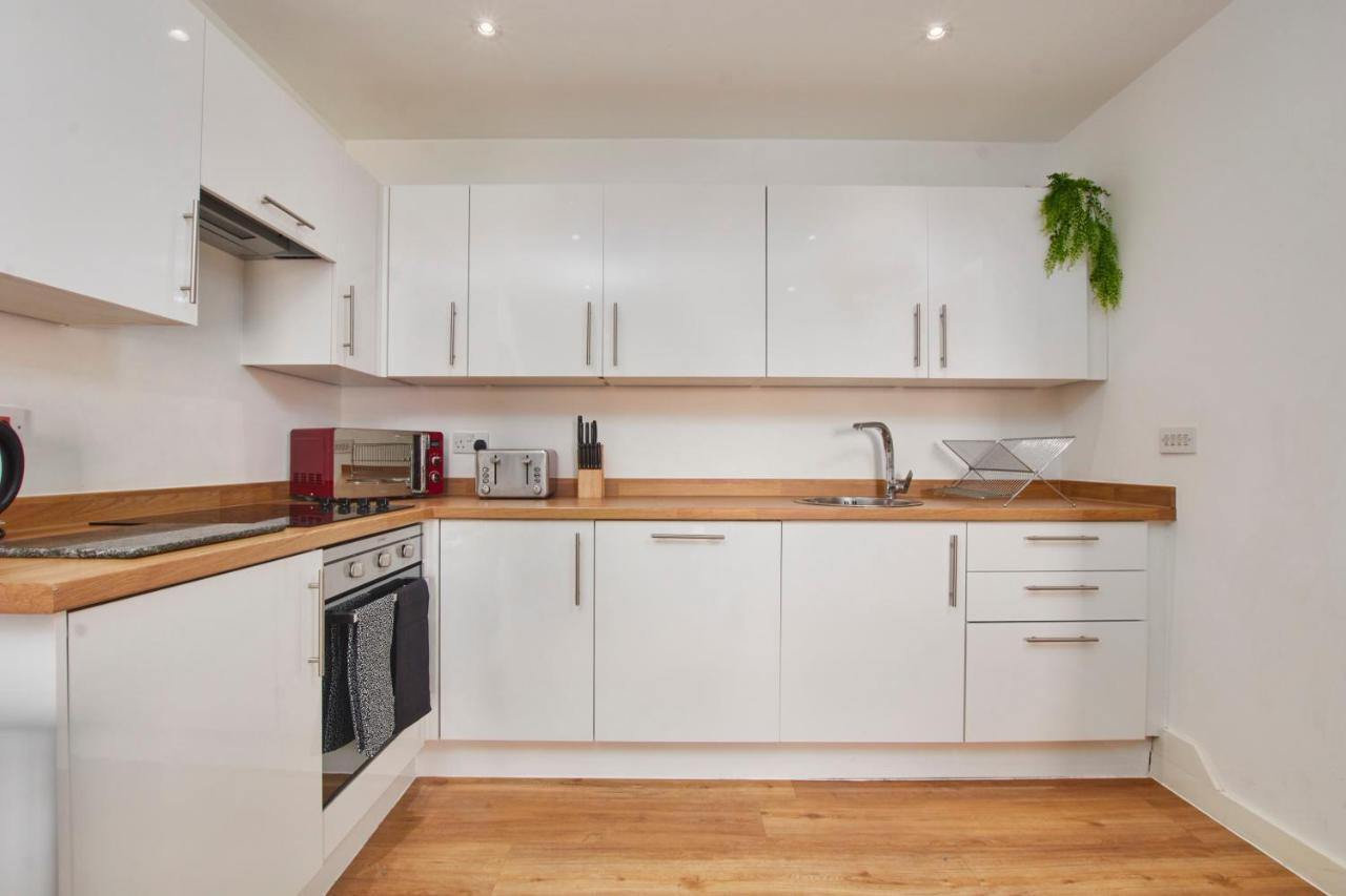 Beautiful Apartment Near Piccadilly Train Station マンチェスター エクステリア 写真